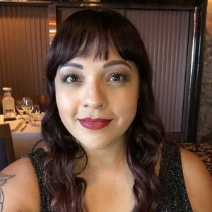 Meet your Posher, Lisa